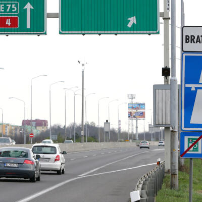 Revolúcia v diaľničných známkach. Pribudne jednodňová. Oplatí sa? Fúha, toľkoto bude stáť!