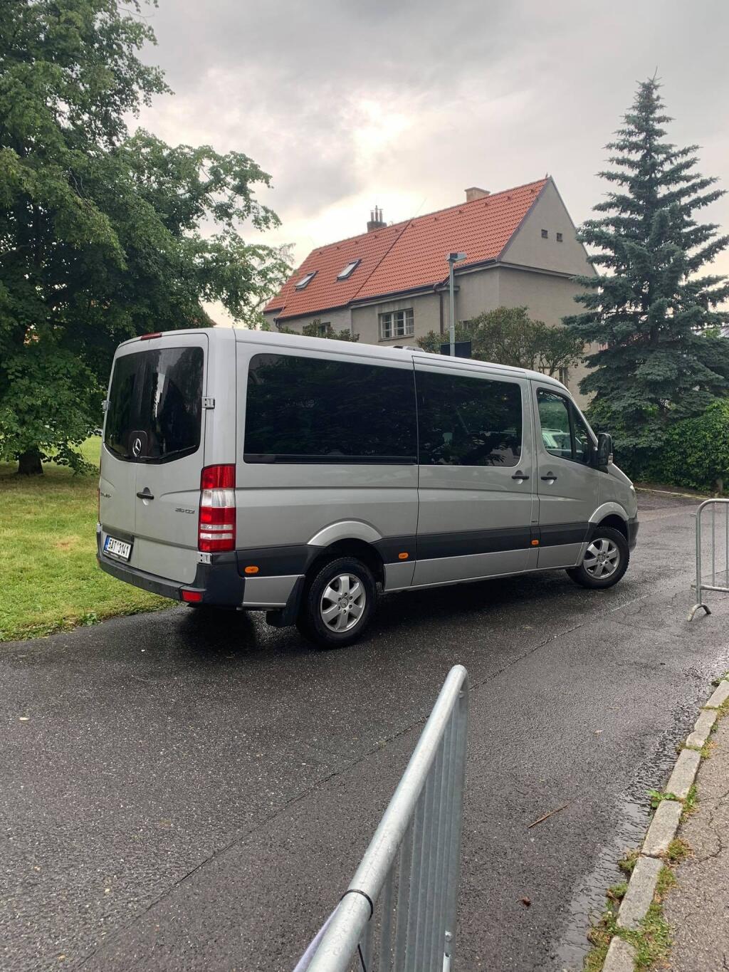 Auto, ktoré bolo pripravené na odvoz Josefa Abrháma.