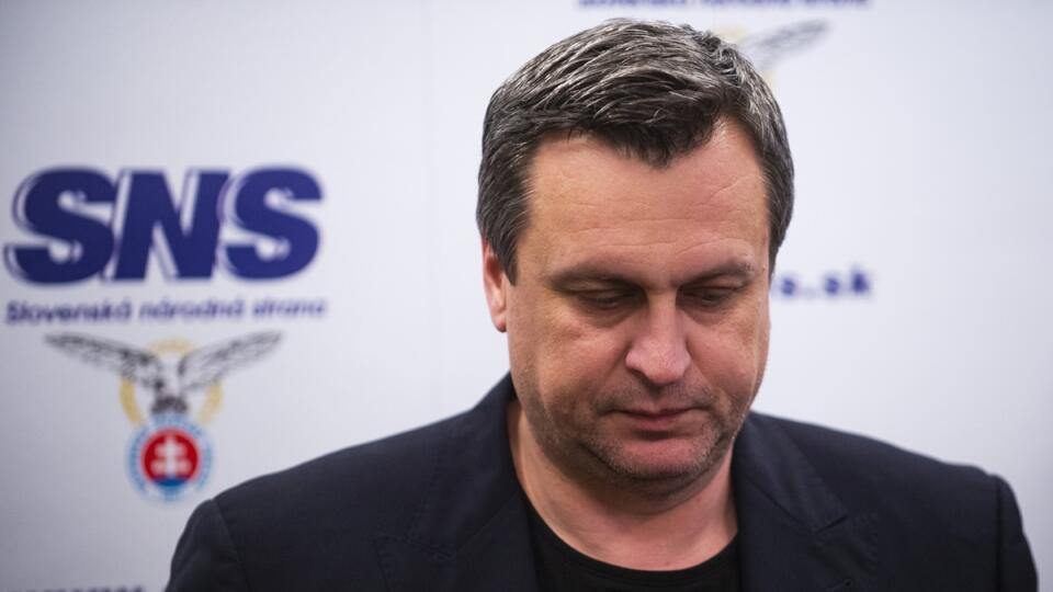 Na snímke predseda SNS Andrej Danko počas tlačovej konferencie po voľbách do Národnej rady Slovenskej republiky v Bratislave 1. marca 2020. FOTO TASR - Jakub Kotian