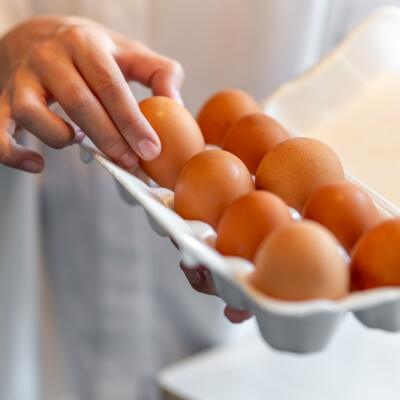 Do 5 rokov zmiznú hnedé vajíčka z našich obchodov. Nahradia ich TIETO! Sú ozaj ekonomickejšie?