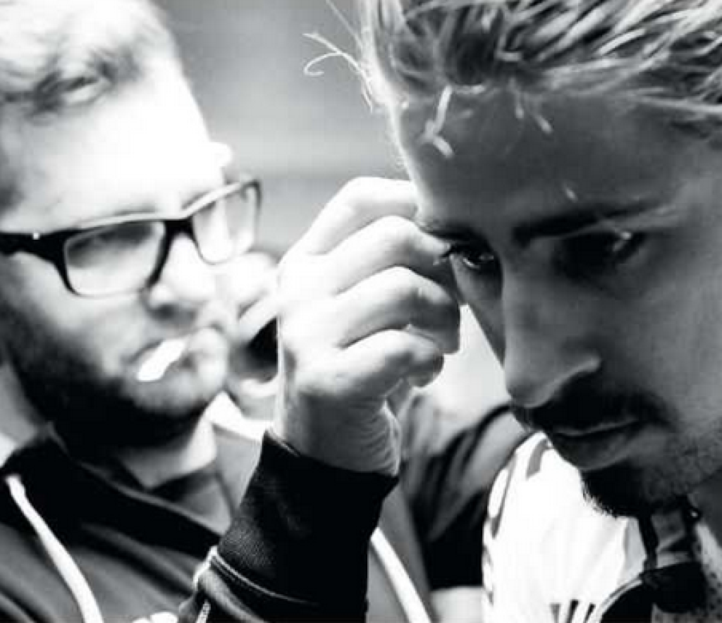 Peter Sagan na snímke so svojím masérom Marošom Hladom. Rodák zo Žiliny tvrdí, že bez jeho pomoci by jeho kariéra nikdy tak nenapredovala.