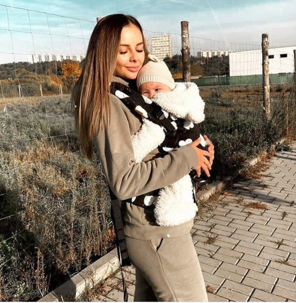 Monika Bagárová naberá s dcérou vitamín D.