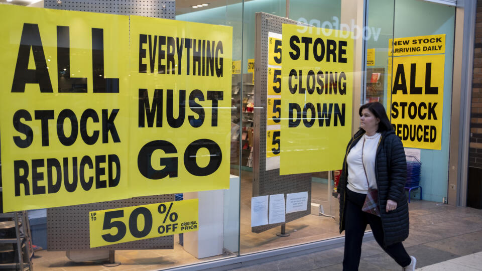 Closing Down Paperchase In Solihull