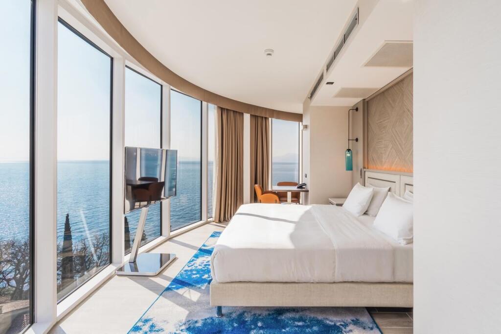 Hilton Rijeka Costabella Beach Resort & Spa hotel