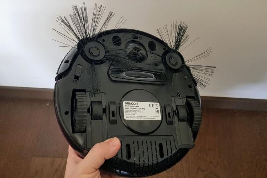 Otestovali sme najlacnejšie robotické vysávače. V čom sa zaskveli a v čom sklamali?