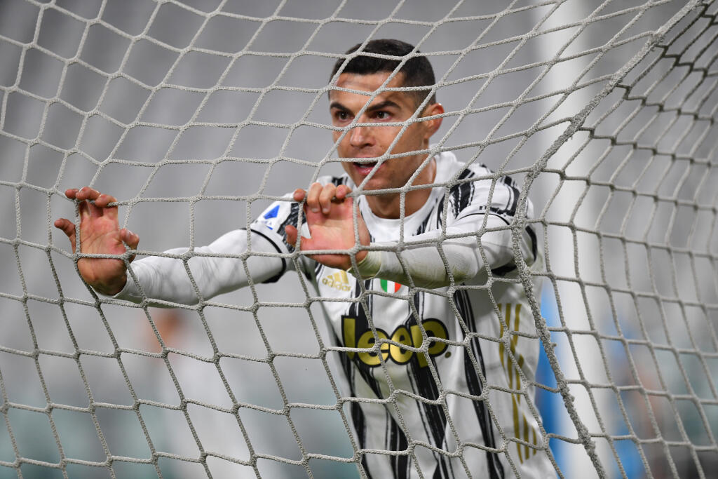 V kategórii zahraničných osobností sa do TOP 10 v Google trendoch prebojoval zo športovej oblasti Cristiano Ronaldo, ktorý obsadil 4. miesto.