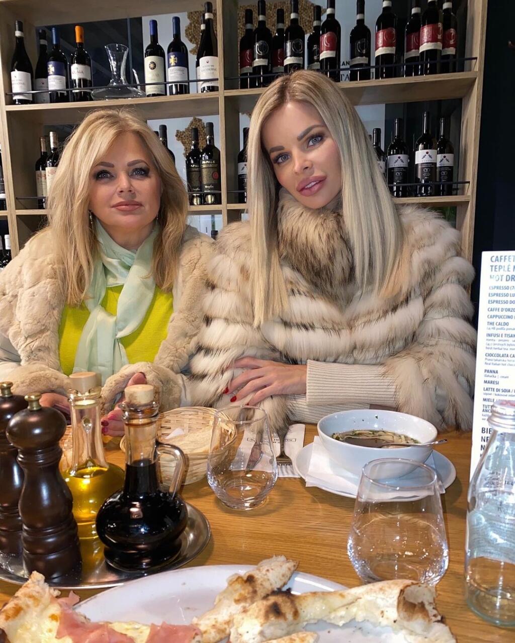 Silvia Kucherenko so svojou mamou Monikou