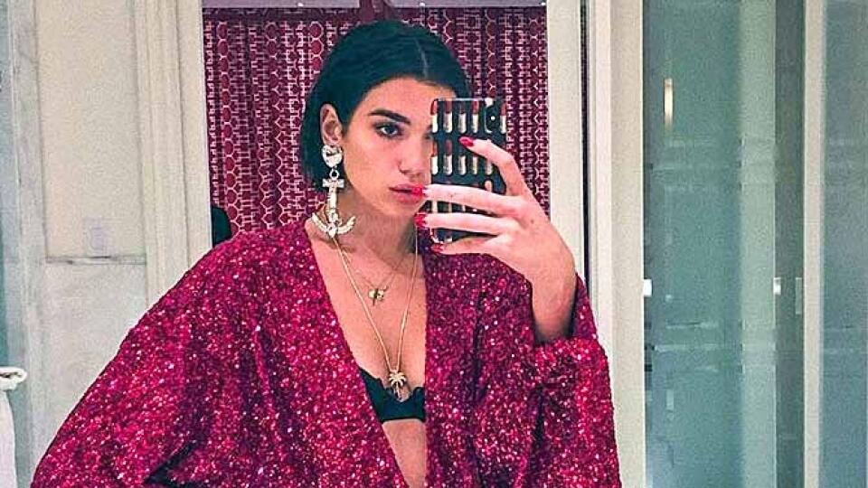 Zo speváčky Dua Lipa sa stala celosvetová star. Očarila už aj Eltona Johna.
