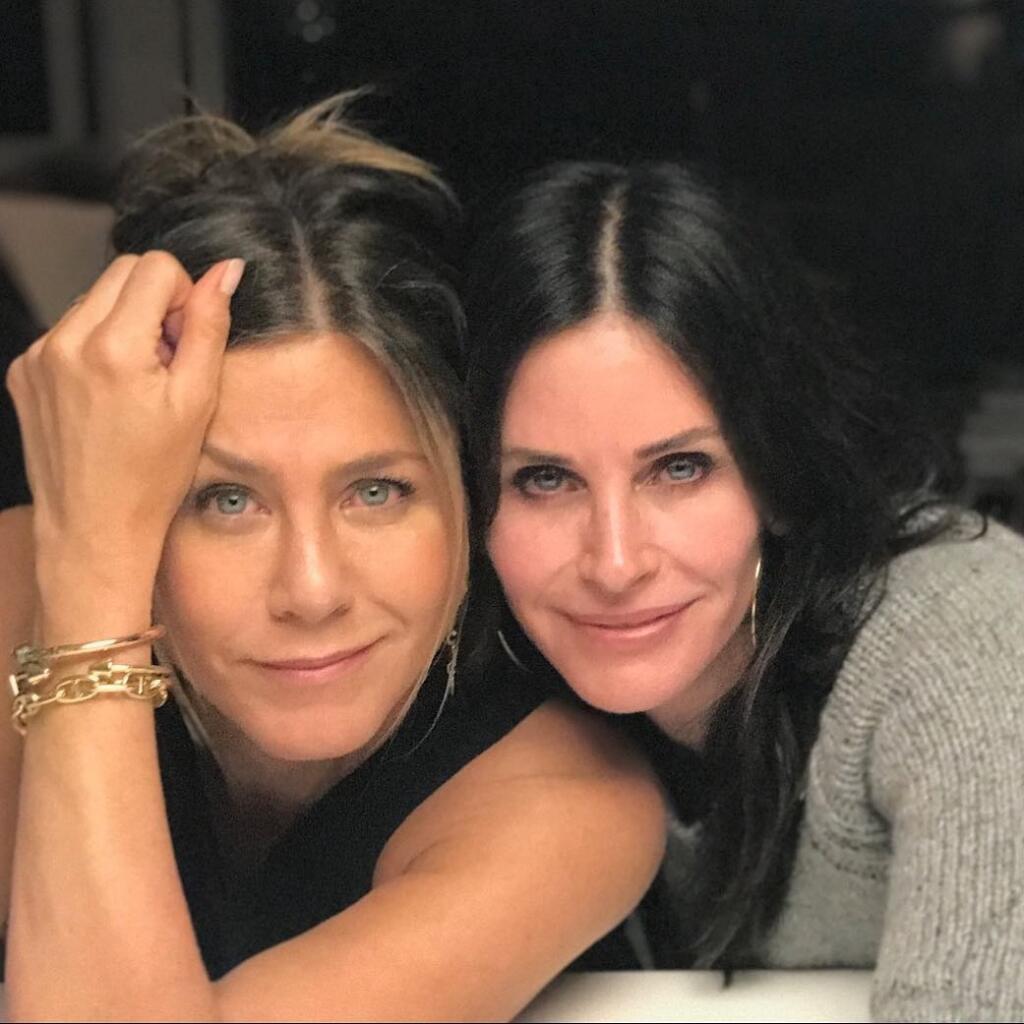 Jennifer Aniston (Rachel) a Courteney Cox (Monica)
