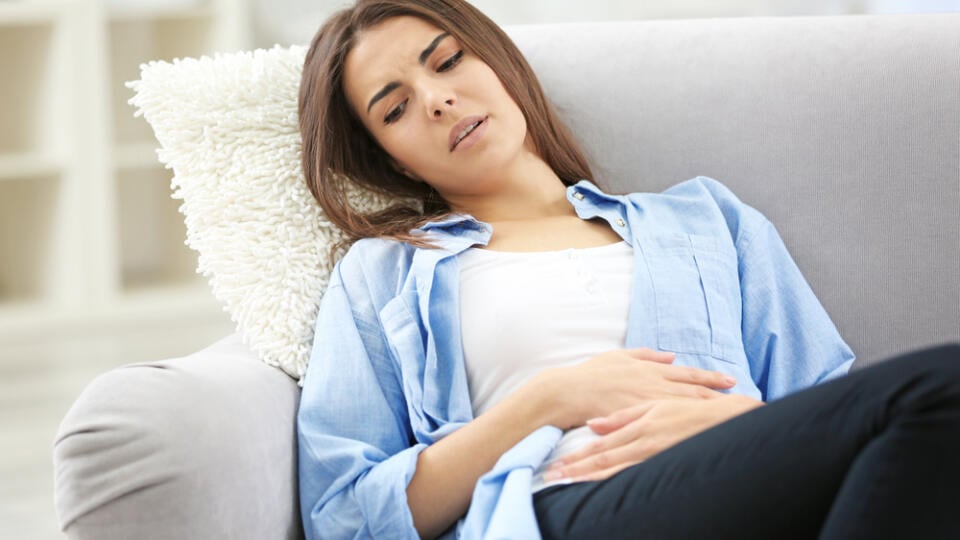 Nora prežíva veľký strach: Má myóm a toto sa jej deje...Je TO normálne? Gynekológ radí TOTO