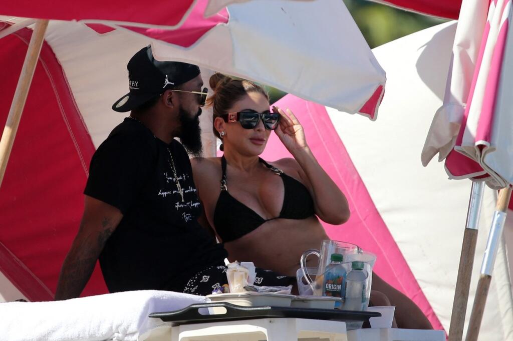Bývalá manželka Scottieho Pippena a 31-ročný syn Michaela Jordana si v nedeľu užívali slnko na South Beach. Rozhodne ale nevyzerali ako kamaráti.