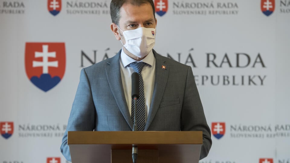 Na snímke predseda vlády SR Igor Matovič (OĽaNO) počas brífingu s novinármi po poslaneckom grémiu v budove NR SR 23. októbra 2020 v Bratislave. FOTO TASR - Martin Baumann