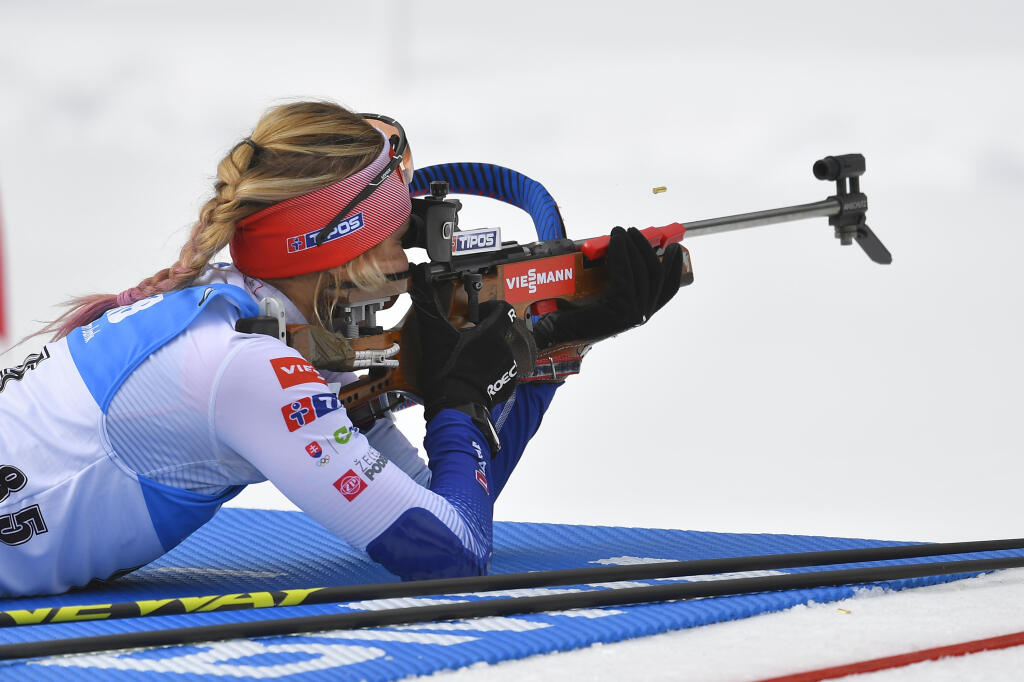 Na archívnej snímke slovenská biatlonistka Terézia Poliaková na strelnici počas šprintu žien na 7,5 km na majstrovstvách sveta v biatlone v talianskej Anterselve 14. februára 2020.