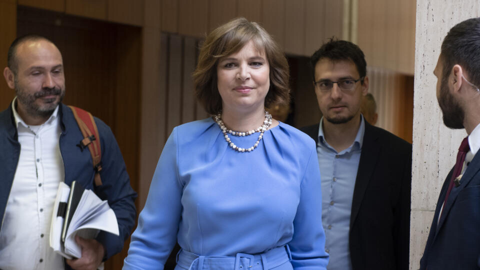Na snímke podpredsedníčka vlády a ministerka investícií, regionálneho rozvoja a informatizácie SR Veronika Remišová (Za ľudí) pred 78. zasadnutím vlády SR 4. mája 2022 v Bratislave. FOTO TASR - Pavel Neubauer