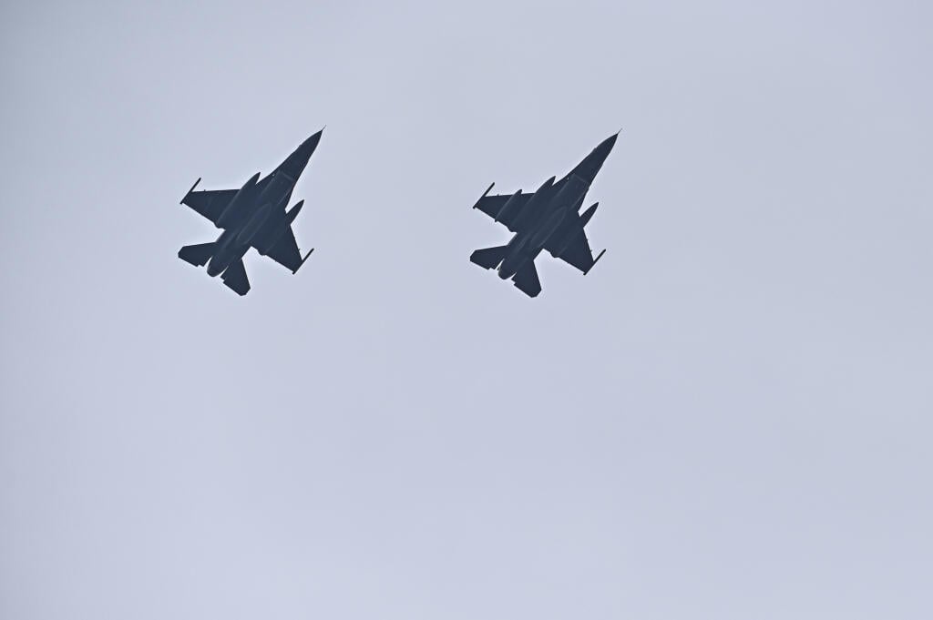 Z príletu dvoch nových stíhačiek F-16 Block 70 na leteckú základňu Malacky, 2. apríla 2025. FOTO TASR - Michal Svítok