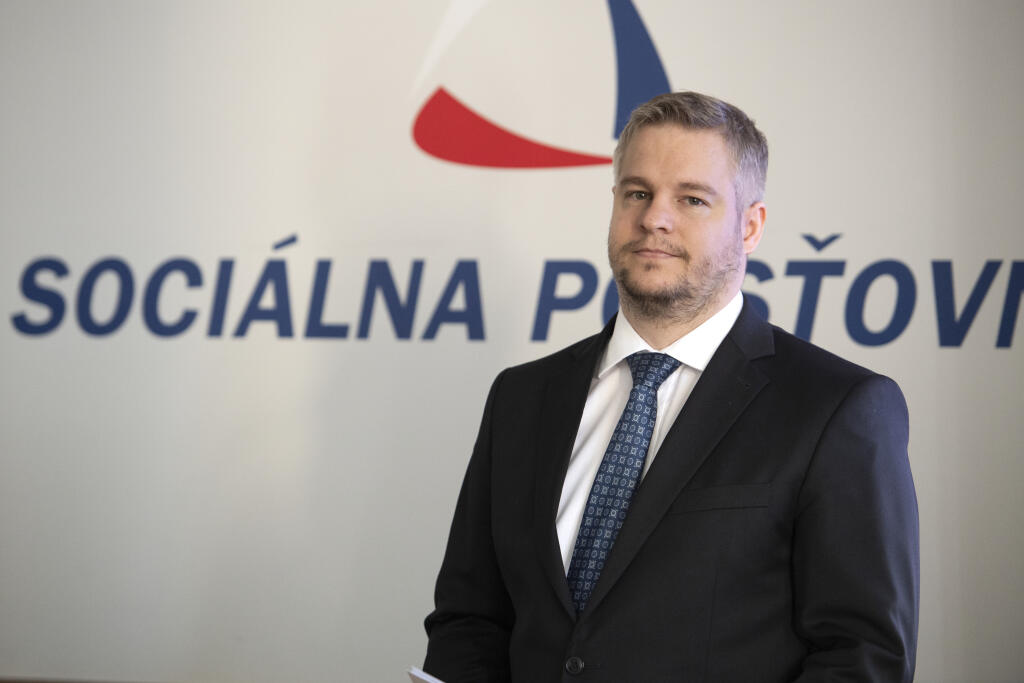 Na snímke generálny riaditeľ Sociálnej poisťovne Michal Ilko počas stretnutia s médiami 3. mája 2022 v Bratislave. FOTO TASR - Pavel Neubauer


