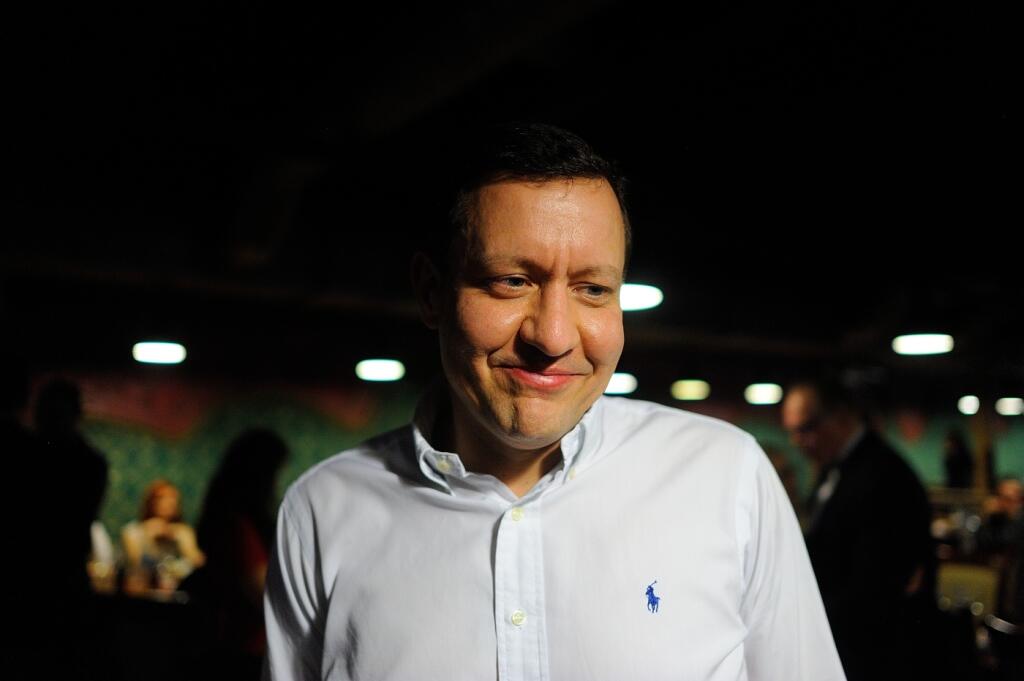 Predseda strany Nova Daniel Lipšic vo volebnej centrále strany OĽaNO