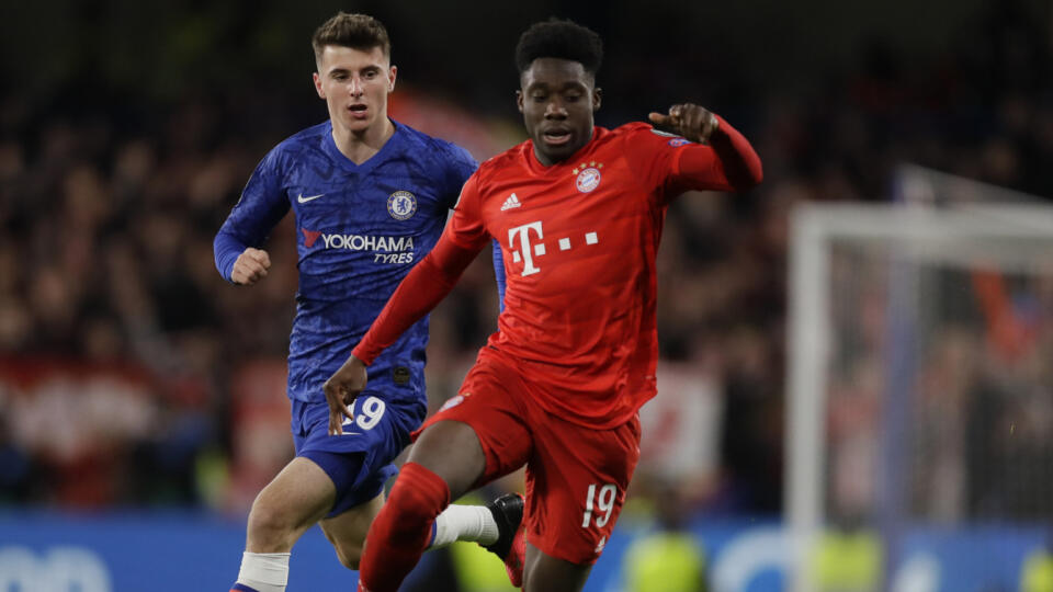 V druhom utorňajšom stretnutí prehrala Chelsea Londýn na Stamford Bridge s Bayernom Mníchov 0:3 a jej postupové šance sa stenčili na minimum.