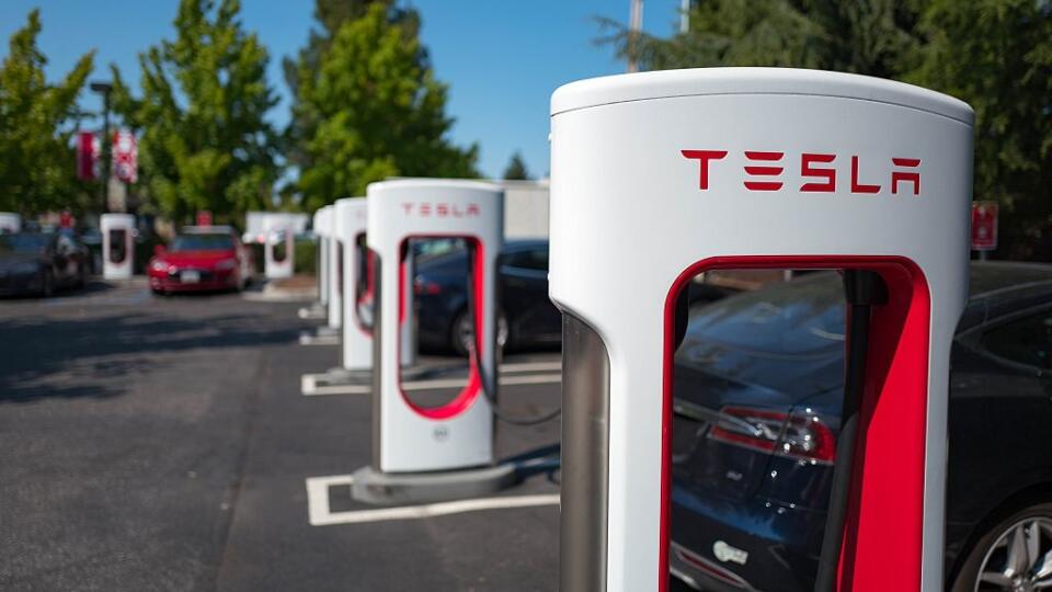 Tesla supernabíjačka