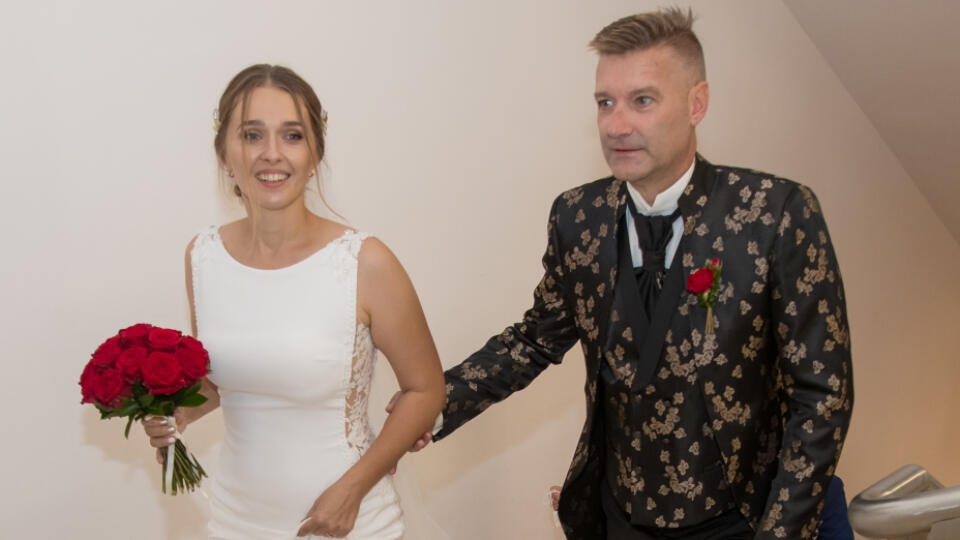 Svadba scenáristu Andyho Krausa a Jany Danišovej v bratislavskom Zichyho paláci.