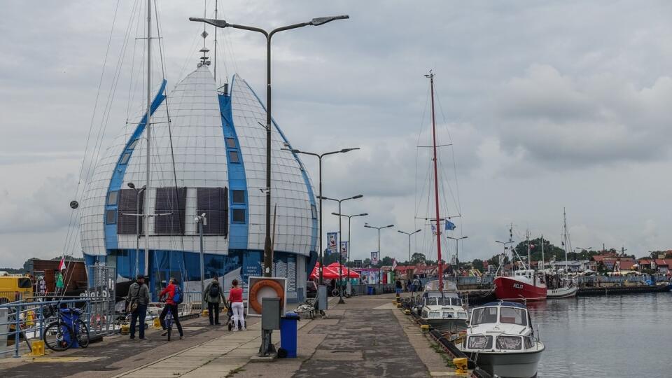 Smrť matky a syna z Poľska, ktorých vo štvrtok zachránili z Baltského mora po tom, čo spadli z trajektu smerujúceho do Švédska, začali vyšetrovať ako vraždu. Oznámila to v sobotu okresná prokuratúra poľského prímorského mesta Gdansk, informuje TASR podľa správy agentúry PAP. (Ilustračné foto)