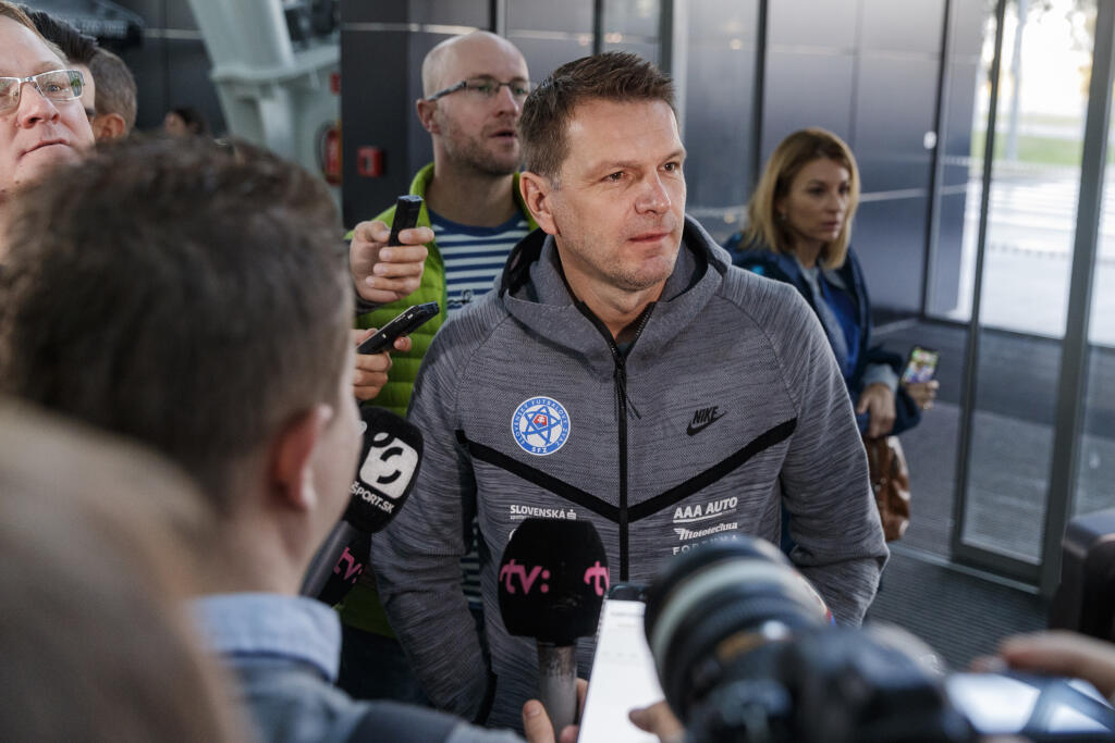 Mužstvo v zápase so Švédmi povedie doterajší asistent Kozáka Štefan Tarkovič,
