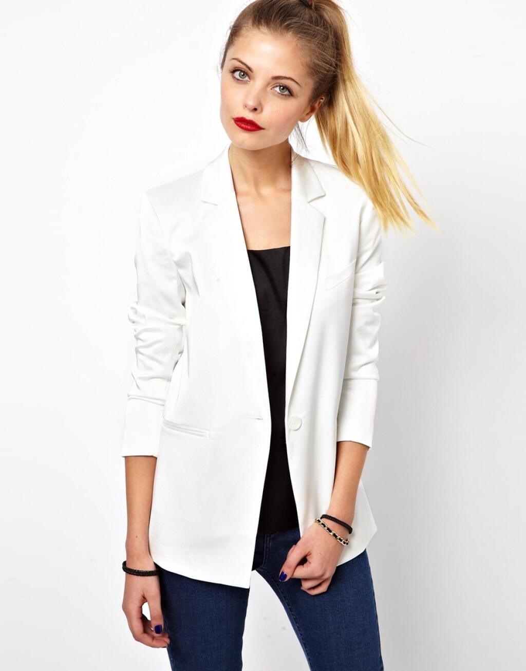 Белый пиджак женский