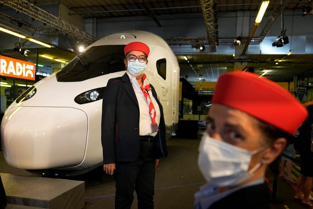 Na snímke model novej generácie superrýchlych vlakov, známych ako TGV