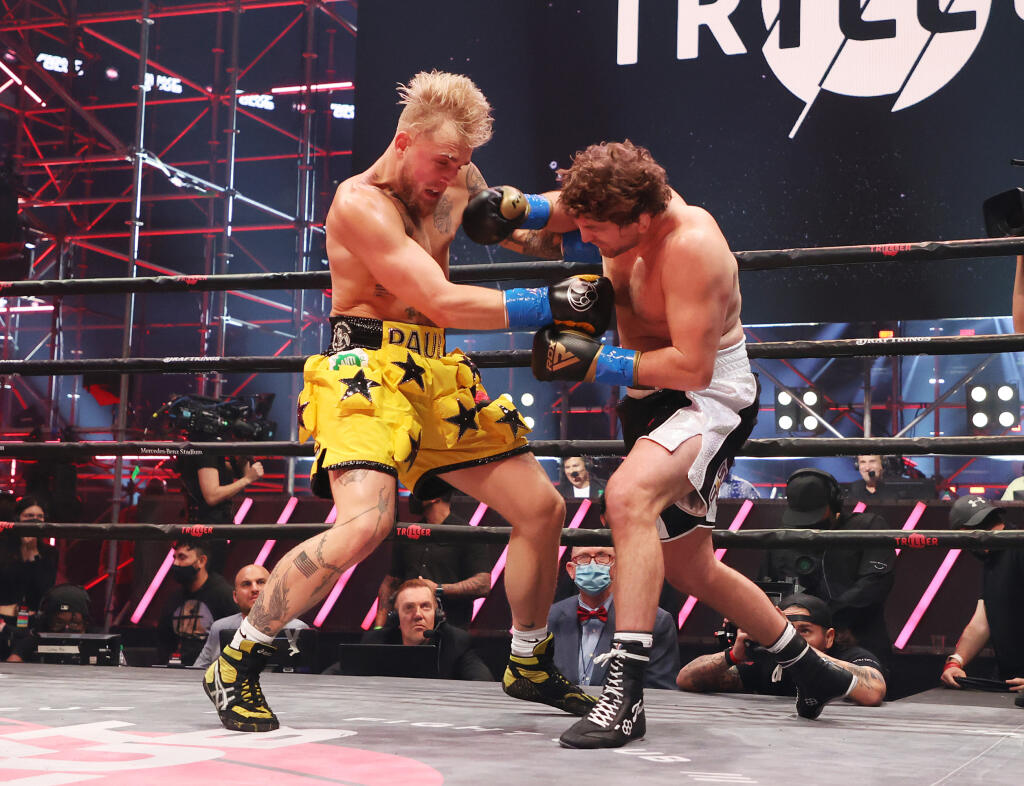 Ben Askren má za sebou roky v MMA, no v boxerskom dueli nestačil na Jaka Paula.