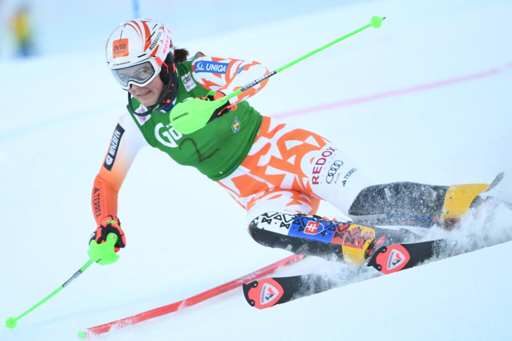 Vlhová v 1. kole nočného slalomu zaostala za najlepšími: Shiffrinová nemá konkurenciu.