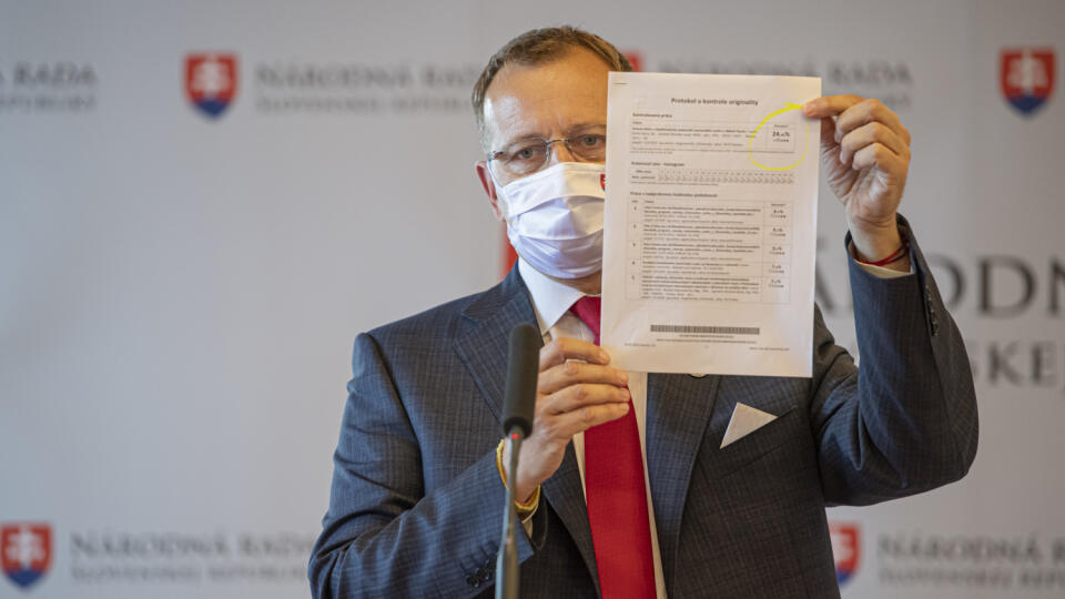 Na snímke predseda Národnej rady SR Boris Kollár počas brífingu ohľadom svojej diplomovej práce. Bratislava, 23. júna 2020. FOTO TASR - Michal Svítok