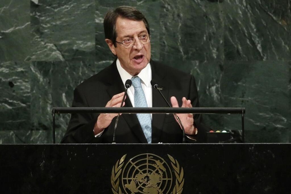 JB 25 New York - Cyperský prezident Nikos Anastasiadis počas prejavu na zasadnutí Valného zhromaždenia OSN v sídle OSN v New Yorku 21. septembra 2017. FOTO TASR/AP 

President Nicos Anastasiades of Cyprus addresses the United Nations General Assembly, at U.N. headquarters, Thursday, Sept. 21, 2017. (AP Photo/Richard Drew)