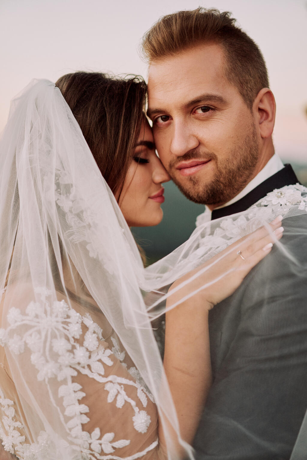Samuel Tomeček s manželkou Sophie.
