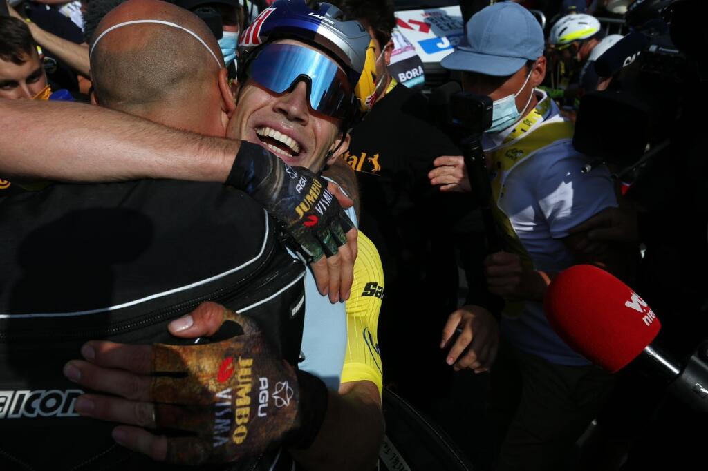 Wout van Aert a jeho obrovská radosť v cieli 4. etapy Tour de France.