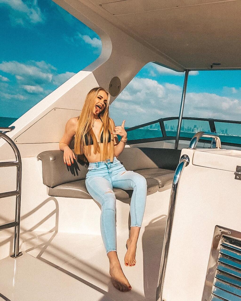 Sexi Daria Tulyakovová vyzerá ako bábika Barbie. Ona však má radšej bojové šport.
