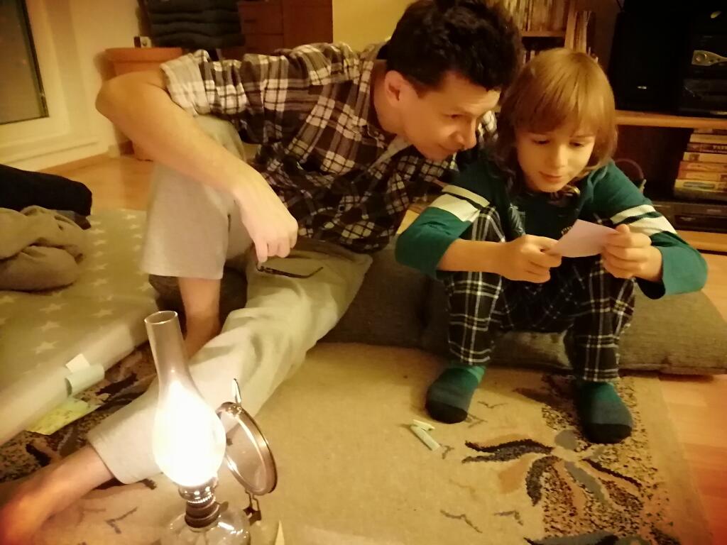 Vyučovanie môže prebiehať vtedy, keď na to máte chuť. Buduje sa tým aj hlbší vzťah s rodičmi.