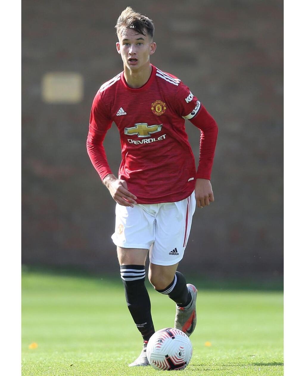 Talentovaný slovenský futbalista odmalička fandil Manchestru United a už päť rokov je aj jeho súčasťou.