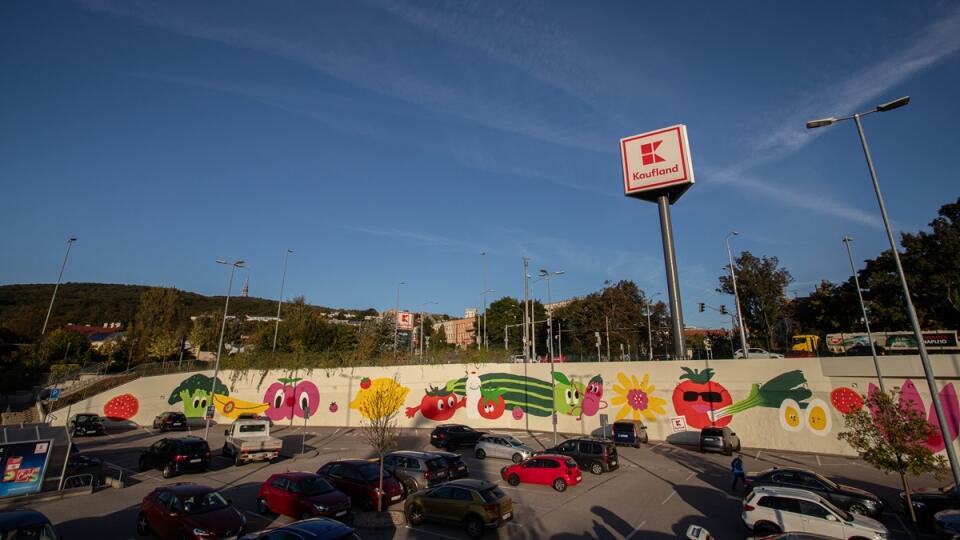 Mladí umelci to Kauflandu opäť natreli