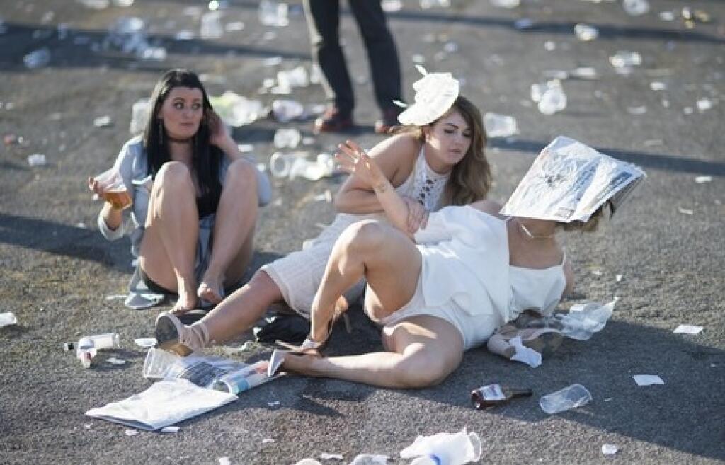 V Liverpoole sa konajú každoročne takzvané ženské dni... Vyzerajú takto