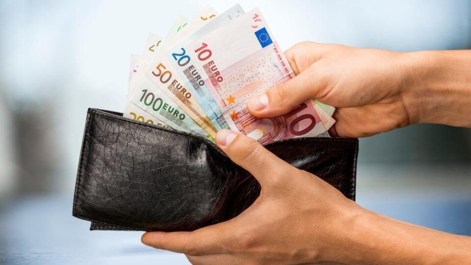 Koronavírus komplikuje refinancovanie úverov, odklad splátok je veľká prekážka