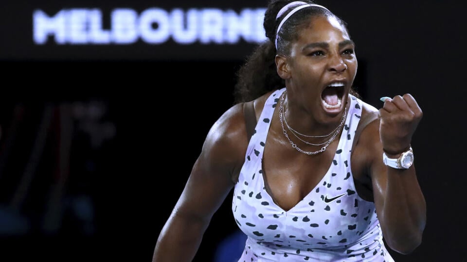 EBE 13 Melbourne - Na snímke americká tenistka Serena Williamsová postúpila do 3. kola dvojhry na grandslamovom turnaji Australian Open v Melbourne po víťazstve v 2. kole nad Slovinkou Tamarou Židanšekovou 6:2, 6:3 v stredu 22. januára 2020. FOTO TASR/AP
Serena Williams of the U.S. reacts during her second round singles match against Slovenia's Tamara Zidansek at the Australian Open tennis championship in Melbourne, Australia, Wednesday, Jan. 22, 2020. (AP Photo/Dita Alangkara)