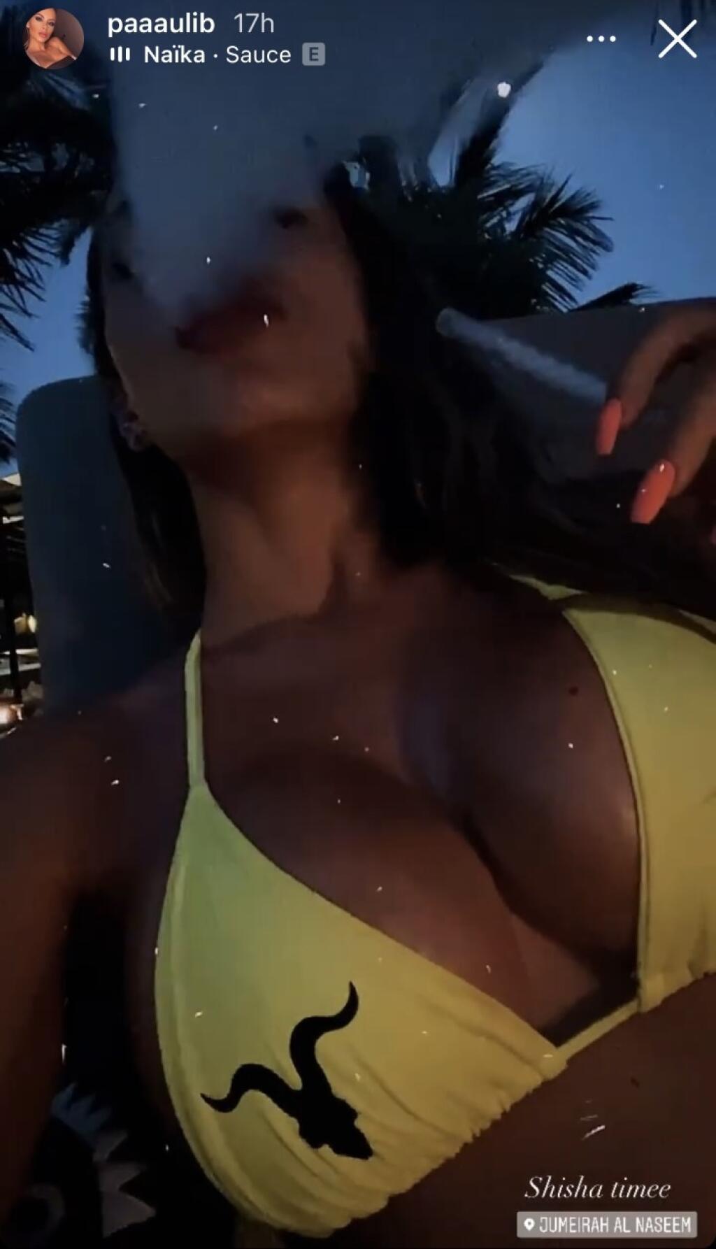 Paula sa na Instagrame rada pochváli návštevou Dubaja aj svojimi prsiami.