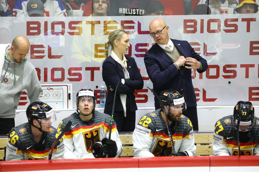 Jessica Campbellová viedla s trénermi na striedačke rozhovory a nebola len do počtu.