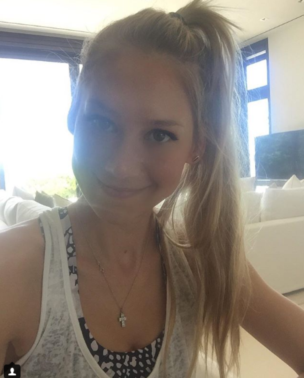 Doma ho zatiaľ čakala jeho priateľka Anna, ktorá mu pred rokom porodila dvojičky Nicolasa a Lucy.