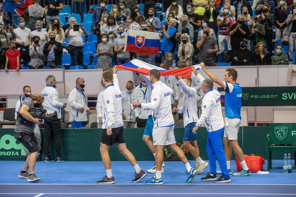 Slovenskí tenisti vyhrali nad Čile 3:1 a postúpili do kvalifikácie o finálový turnaj.
