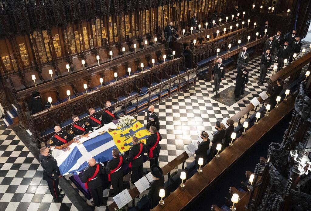 Britská kráľovská rodina sa v sobotu na Windsorskom hrade poslednýkrát rozlúčila s princom Philipom