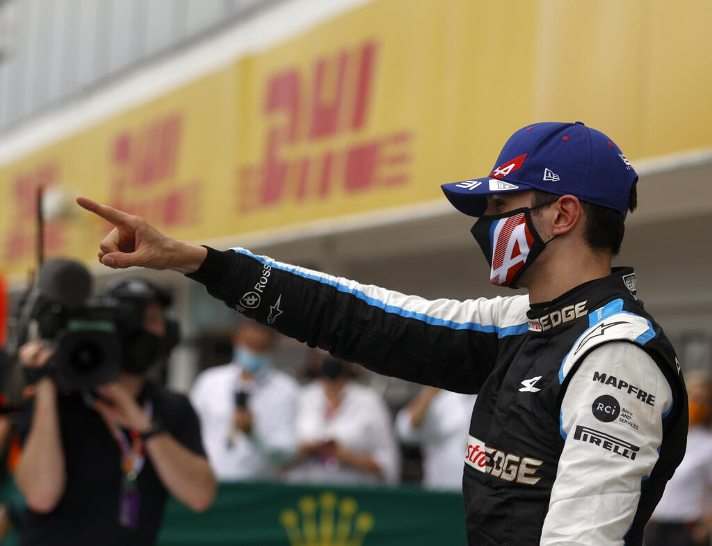 Nečakaným víťazom v Maďarsku sa stal Esteban Ocon.