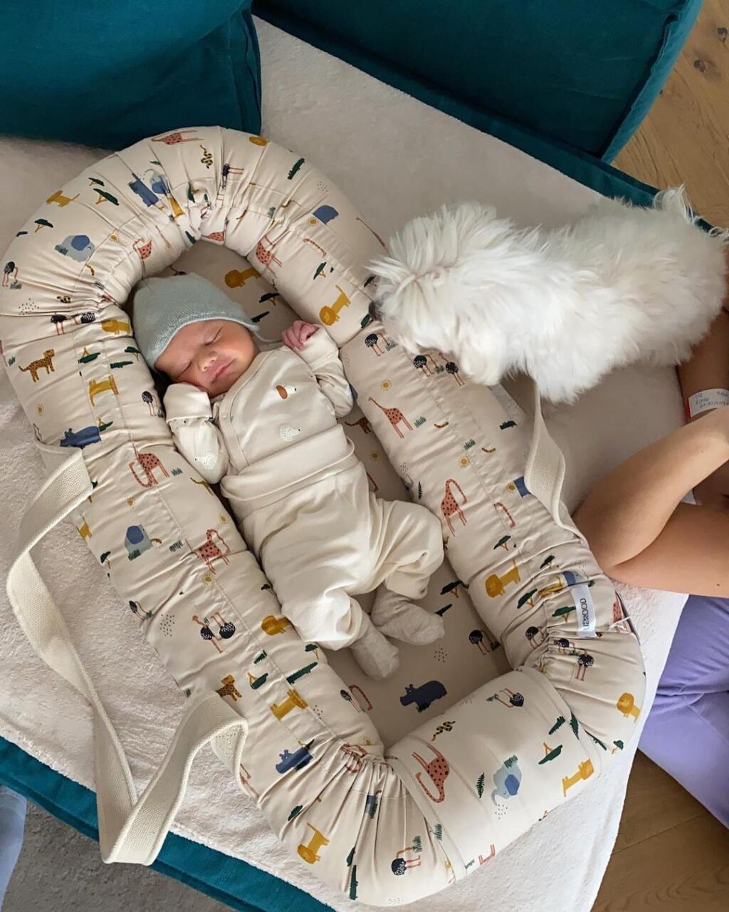 Soňa Skoncová porodila svojho prvého synčeka. Fanúšičky jej píšu, že sa na ňu nesmierne podobá. Vidíte to aj vy?