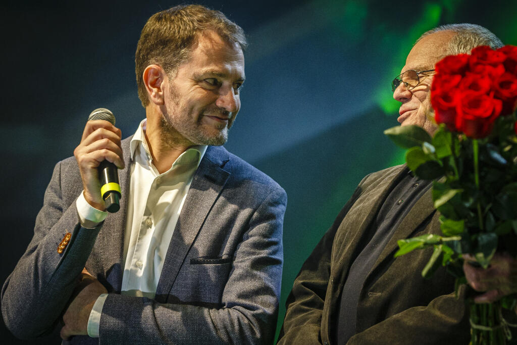 Na snímke Milan Kňažko a Igor Matovič v centrále politickej strany OĽANO počas noci volieb do Národnej rady Slovenskej republiky, 29.2.2020