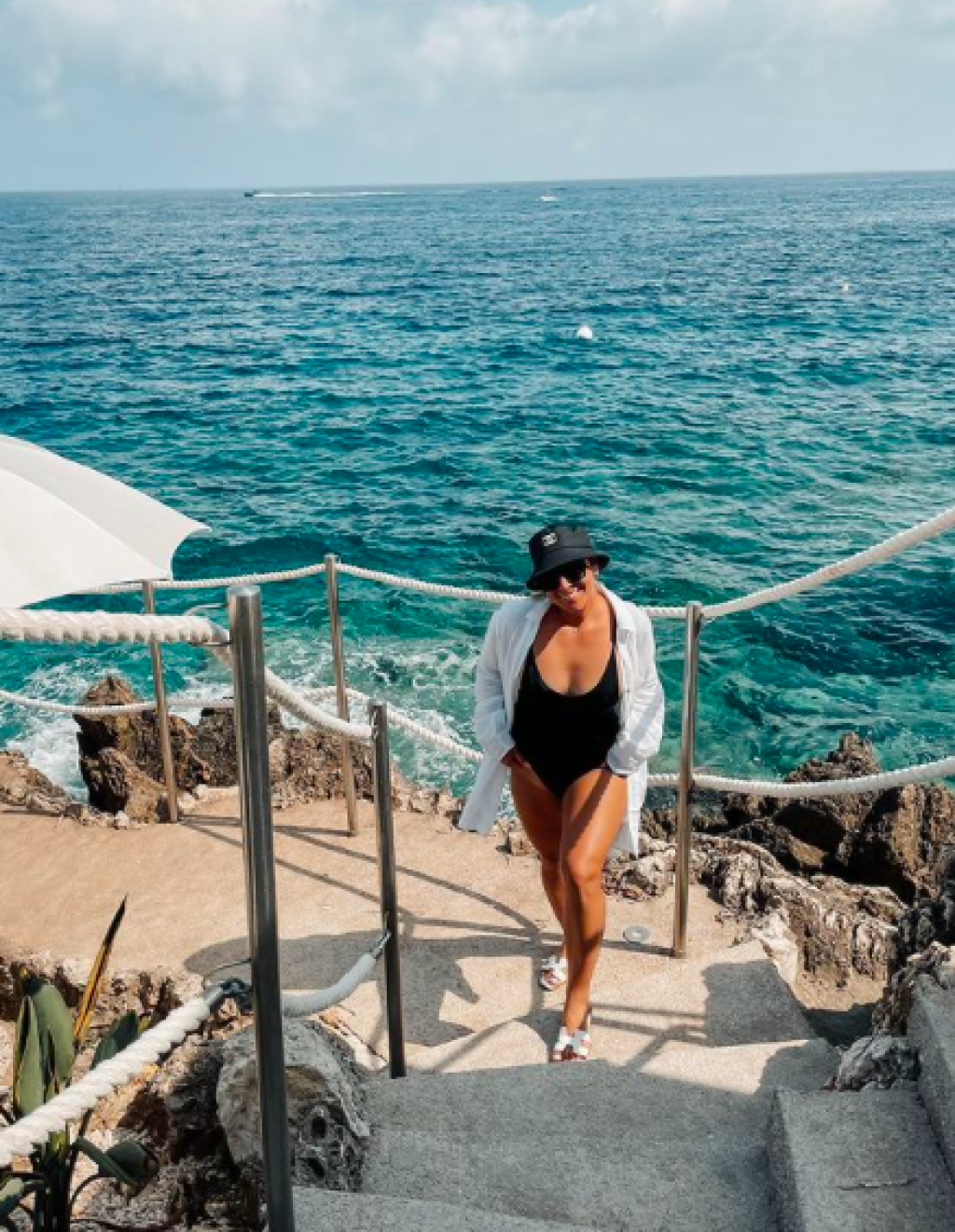 Dominika si užíva za posledné štyri mesiace v poradí štvrtú luxusnú dovolenku.
